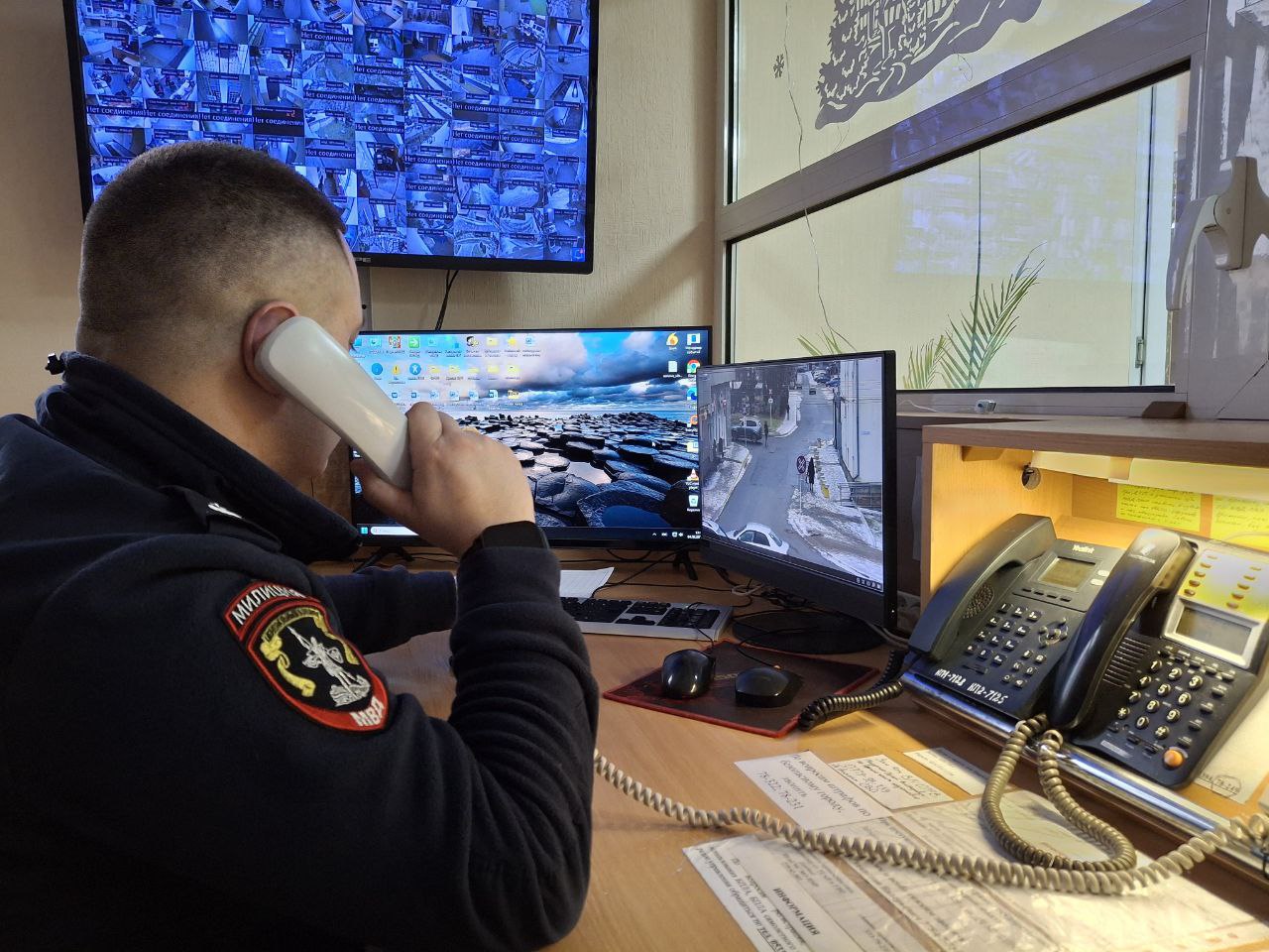 Лжеминёры напомнили о себе Без паники Школьникам и педагогам ничто не угрожает В Приднестровье снова активизировались лжеминёры Тревожные сообщения о том что учебные заведения Бендер Тирасполя и Слободзеи заминированы пришли утром в Telegram дежурной части МВД Бендерского УВД а также на электронную почту госадминистрации Слободзеи Учеников эвакуировали В образовательные учреждения прибыли милиция и сапёры Прилегающую территорию оцепили Взрывных устройств специалисты экстренных служб не обнаружили P S Напомним заведомо ложное сообщение о минировании серьёзное преступление Наказание за подобное деяние до 5 лет лишения свободы Пресс центр МВД ПМР