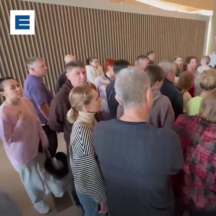 Задержка рейса ZF 2671 из Красноярска во Вьетнам по техническим причинам