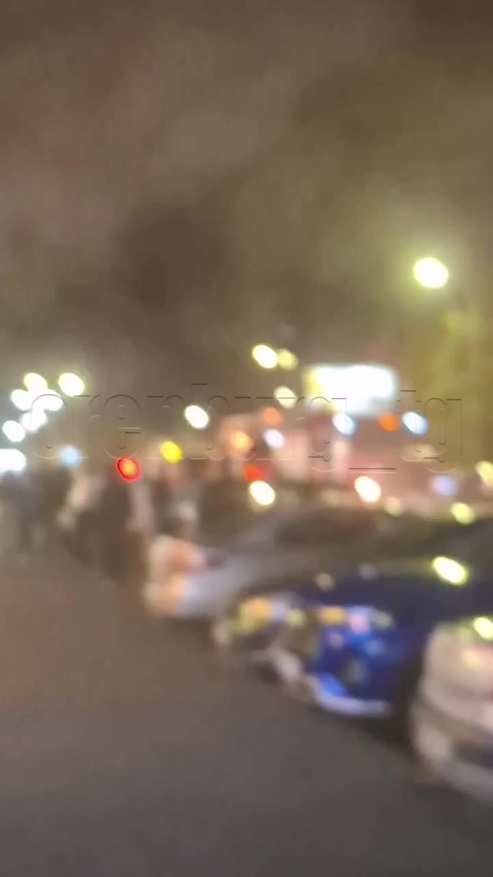Пожар в ресторане быстрого питания в Оренбурге и фейерверк в Красногорске вызвали беспокойство у жителей