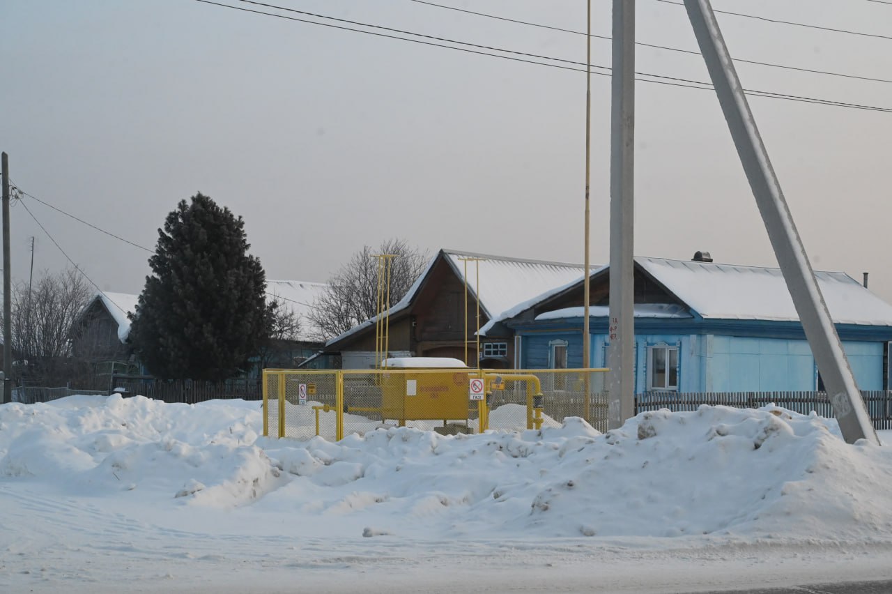 В поселок Северка проведут газопровод  Власти Екатеринбурга подписали постановление об утверждении проекта для размещения газопровода от Московского тракта до поселка Северка.   Общая площадь проектируемой территории — 25,2 гектара. Газопровод будет заложен подземным способом. Его протяженность составит почти 1,5 км, также будет установлен газорегуляторный пункт.    Алексей Кунилов, фотоархив «Областной газеты»   Подписаться на «ОГ» Прислать новость Поддержать канал