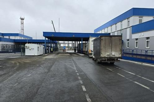 Президент России Владимир Путин подписал указ согласно которому еще две недели можно ввозить товары из Казахстана и Кыргызстана без маркировки и документов о происхождении в Евразийском экономическом союзе Предыдущий такой указ российского лидера действовал до 10 декабря Срок действия нынешнего истекает 25 декабря Подробнее на нашем сайте Актуальные новости из Центральной Азии fergananews