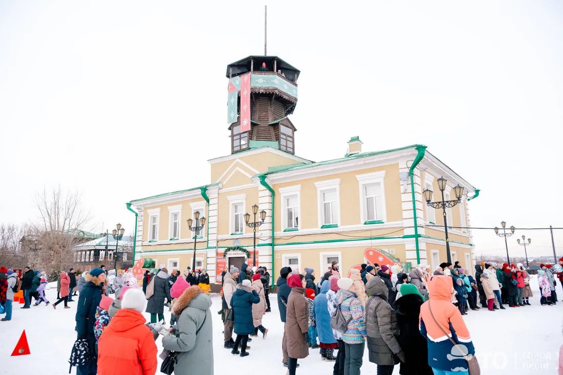В Томске стартовал фотоконкурс ко второму новогоднему фестивалю Укутка Фестиваль Укутка во второй раз пройдет на Воскресенской горе Томска 6 декабря В его преддверии организаторы запустили фотоконкурс на самый уютный образ Принять участие может любой желающий Для этого необходимо сделать фотографию отражающую атмосферу уюта и зимнего настроения и опубликовать её на своей странице в социальных сетях с хэштегом укутка Главный приз бесплатное посещение всех выставок Музея истории Томска   obzor city news 669998 Подпишись на ТО