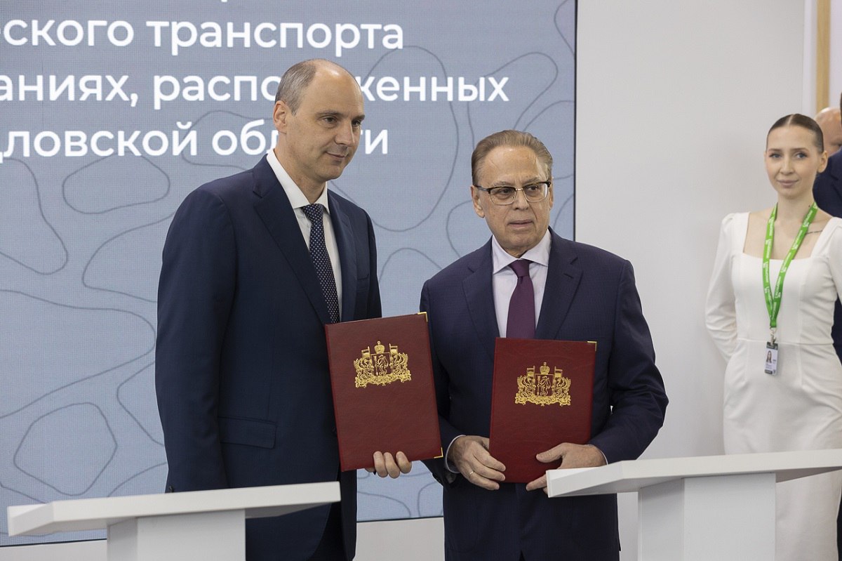 «Синара – ГРТ» откроет в Екатеринбурге производство трамваев за 4,4 миллиарда. Средства на проект выделили ФРП и ВТБ. Подробнее на «Правде УрФО»