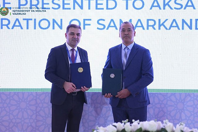 Турецкая Aksa Enerji получила управление электросетями Самарканда на 30 лет Электрические сети Самаркандской области будут переданы в управление турецкой компании Aksa Enerji Об этом сообщили в пресс службе Министерства экономики и финансов Узбекистана English O zbek tilida Ўзбек тилида На русском iOS Android