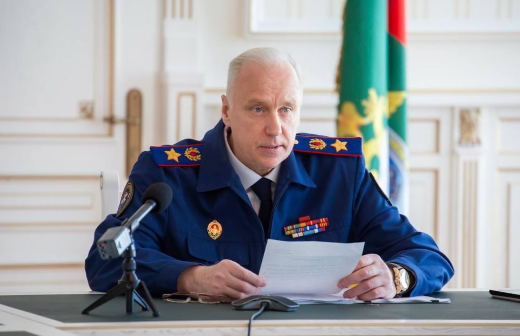 Оренбург Медиа Бастрыкин поручил провести проверку по факту отсутствия школы в поселке Весенний Подробнее: Глава СК РФ получил видеообращение жителей поселка Весенний Оренбургского района, в котором они жалуются на отсутствие школы. Обращение жители Весеннего опубликовали в комментариях в социальной сети СК России. "Несмотря на активную жилищную застройку, в населенном пункте отсутствует школа", - говорится в обращении. Сейчас СУ СК РФ по Оренбургской области проводит доследственную проверку. О промежуточных решениях и.о. главы СУ СК России по Оренбургской области Дмитрий Ибраев должен доложить Бастрыкину. Исполнение поручения и ход проверки поставили на контроль в Центральном аппарате СК России. Оренбург... подробнее на канале: Оренбург Медиа @