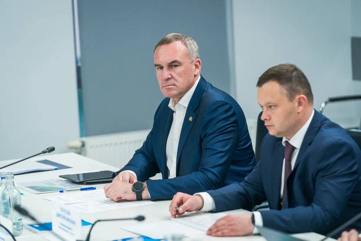 На заседании проектного комитета под председательством вице-премьера Александра Валентиновича Новака подвели итоги реализации федерального проекта «Технологии освоения трудноизвлекаемых углеводородов». С руководителями федеральных ведомств и предприятий ТЭК также обсудили меры стимулирования освоения трудноизвлекаемых углеводов после завершения работы проекта. Важную роль в развитии этого направления играют налоговое стимулирование и поддержка отечественных производителей. С каждым годом доля трудноизвлекаемой нефти в Югре растет. За последние 20 лет она увеличилась с 2% до 26%. На сегодня текущие извлекаемые запасы нефти в регионе оцениваются в 11 млрд тонн, из которых около половины приходится на эту категорию. Комплекс технологий, сформированный при реализации проекта, позволит вовлечь эти запасы в разработку. Югра готова стать пилотной площадкой для создания эффективных методов добычи трудноизвлекаемых запасов нефти.