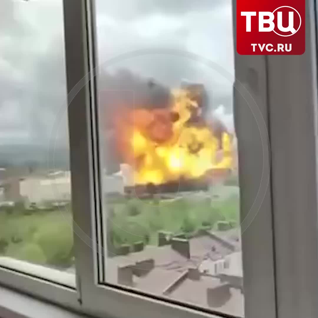 Взрыв на АЗС в Пятигорске: площадь пожара достигает 1000 квадратных метров