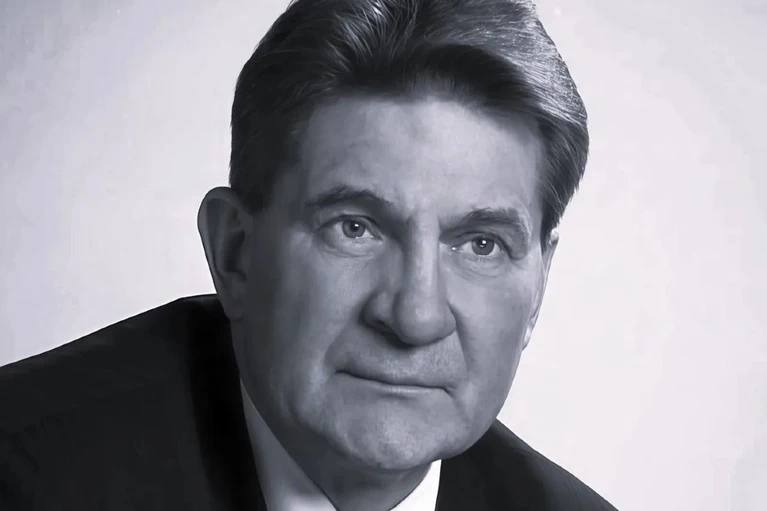 Умер Борис Ивченко депутат Законодательного Собрания Петербурга Ученый государственный деятель и депутат Законодательного Собрания Борис Ивченко скончался в Петербурге 29 декабря Ему было 84 года О его кончине сообщил председатель ЗакСа Александр Бельский В стенах парламента Борис Павлович проявлял себя как мудрый политик и истинный петербуржец искренне радеющий за развитие родного города и благополучие его жителей Выражаю глубочайшие соболезнования родным близким коллегам и ученикам Бориса Павловича отметил Бельский Александр Бельский Читай нас в MAX Читай нас в Telegram