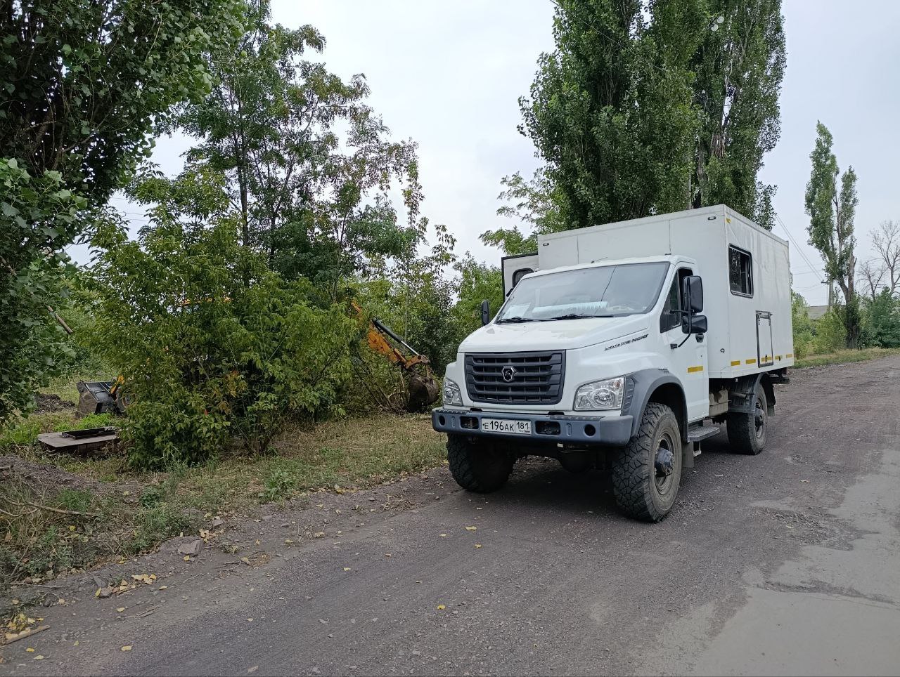 Сегодня в пгт Ясеновский работниками ГУП "Лугансквода" были выполнены ремонтные работы по устранению порывов участков сети водоснабжения. Работы выполнялись по ул. Фрунзе и ул. Ленина, в районе насосной станции. "Надеемся, что жители поселка почувствуют положительные изменения в качестве водоснабжения и смогут больше не сталкиваться с проблемами, связанными с отсутствием воды", - рассказали в отделе жизнеобеспечения пгт Ясеновский.