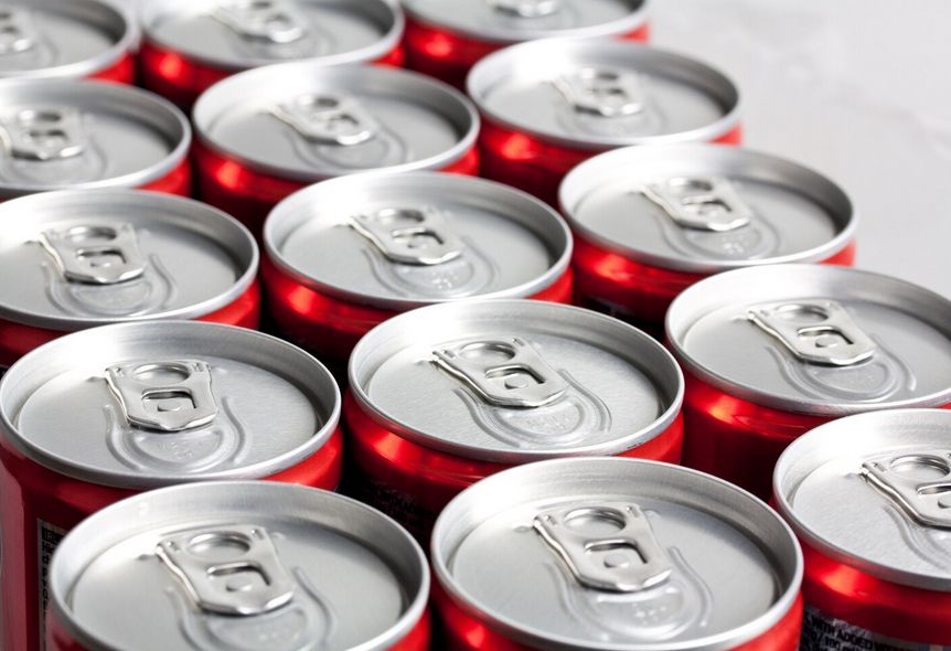 В Бурятии мать четверых детей скончалась выпив самогон и семь банок энергетика Трагедия случилась в селе Уро Баргузинского района полтора месяца назад Как сообщили в Минздраве РБ со ссылкой на Баргузинскую ЦРБ женщина часто злоупотребляла спиртными напитками Она почувствовала себя плохо после принятия самогона и в тот же день она выпила 7 банок энергетика Сельчанка вызвала фельдшера После осмотра медицинский работник предложила госпитализироваться но получила отказ Бурятия Подробности в Номер один Сообщить нам свою новость можно по кнопке Письмо в редакцию