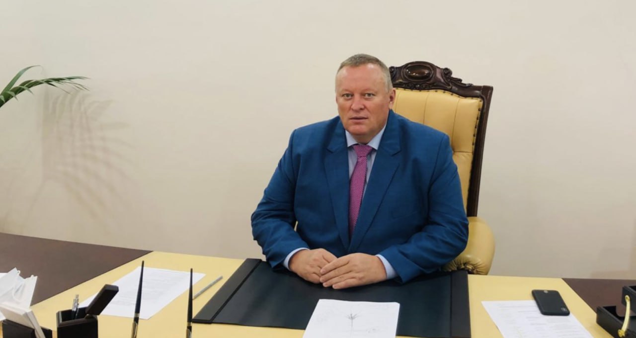 Борис Гонцов переизбран главой Каспийска В Каспийске прошло заседание Собрания депутатов на котором Борис Гонцов был переизбран на должность главы города Депутаты поддержали его кандидатуру большинством голосов Процедура прошла в установленном порядке После переизбрания Борис Иванович отметил что продолжит работу над ключевыми направлениями развития Каспийска и реализацией городских проектов Новости ННТ