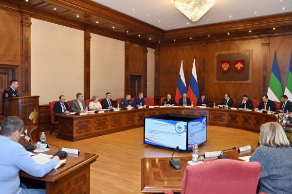 Мотосекции и ограничение на топливо Ростислав Гольдштейн поручил проработать меры по снижению ДТП с участием подростков В Коми обсудили возможность внедрения в регионе опыта Татарстана где с июля этого года действует ограничение не позволяющее подросткам на АЗС заправлять мопеды квадроциклы и питбайки без водительского удостоверения   komiinform ru news 286553