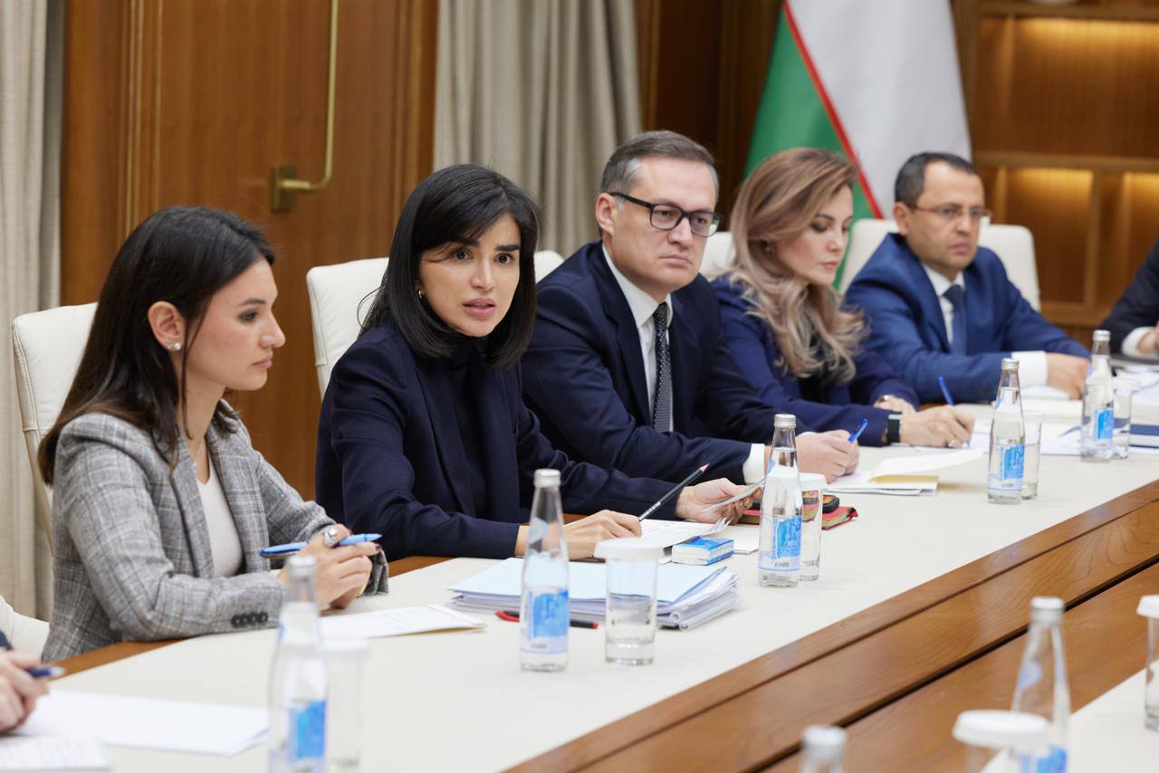 Саида Мирзиёева потребовала реальных мер против насилия в отношении женщин и детей Глава Администрации президента указала что реальная картина часто остается скрытой из за страха перед статистикой взысканиями и критикой а также стремления выглядеть лучше в отчетах   repost uz realnaya kartina chasto skrivaetsa Подписывайтесь на Repost