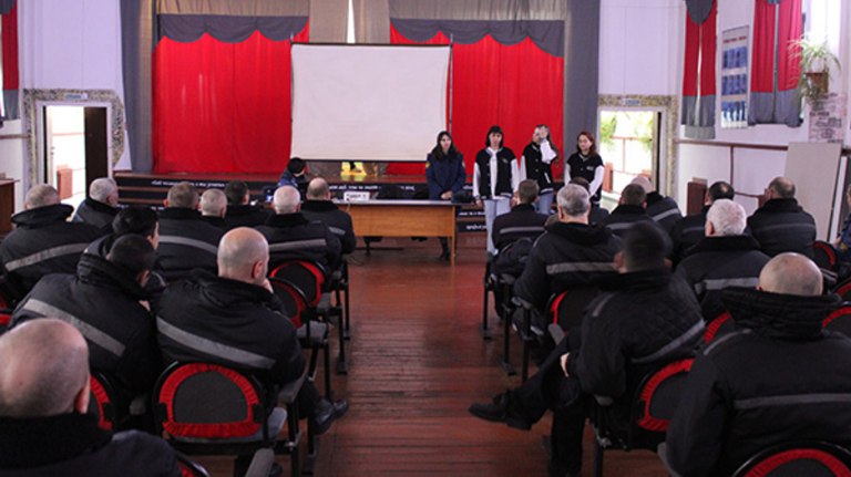 О волонтёрстве и помощи детям рассказали заключённым брянской колонии   guberniya tv obshhestvo 324134 В ИК 2 состоялось мероприятие приуроченное к Международному дню волонтёра Его организовали в рамках работы по формированию гуманистических ценностей развитию социальной ответственности и популяризации добровольческой деятельности ƃℾ подписаться прислать новость