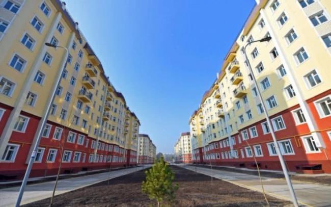 В Узбекистане планируют ввести кешбэк при покупке недвижимости на первичном рынке Правительство рассмотрит возврат гражданам в качестве кешбэка части суммы НДС уплаченной за покупку жилых и нежилых помещений в новых многоквартирных домах у строительных организаций через банки Минэкономфин Налоговый комитет и Минстрой до 1 февраля 2026 года должны внести соответствующее предложение в Кабмин ТГ канал UzbekDevelopment