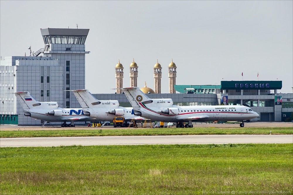 С 29 ноября авиакомпания Utair увеличивает количество рейсов в Дубай из Грозного до трех раз в неделю — по средам, пятницам и воскресеньям.   Вылет из Грозного будет осуществляться в 04:00, а из Дубая — в 09:45. Время в пути составит 3 часа 30 минут. Билеты на новый маршрут доступны от 13 383 ₽.