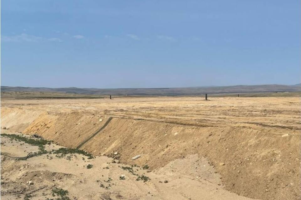 В Забайкальском крае ликвидирована крупнейшая в регионе несанкционированная свалка, расположенная на территории Нерчинска. Её площадь составляла 68,4 гектара  Работы по рекультивации были проведены в рамках федерального проекта «Чистая страна» нацпроекта «Экология».  Процесс ликвидации свалки начался в апреле 2023 года, после заключения государственного контракта. Рекультивация была завершена 1 октября текущего года.