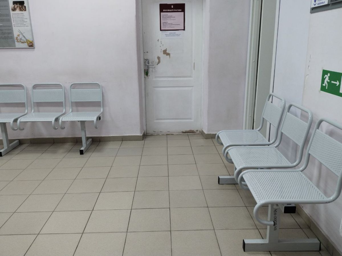 Для реконструкции корпуса офтальмологической больницы за 85 миллионов рублей в Воронеже не удалось найти подрядчика     Причиной этого стало отсутствие заявок от потенциальных участников. Срок выполнения всех работ был установлен до 31 декабря 2025 года, а средства на ремонт выделяли из областного бюджета. На данный момент новый конкурс не был объявлен.  ↗  Прислать новость   Подписаться