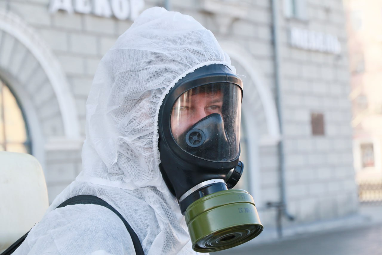 В Оренбурге в мае дважды фиксировали превышение ПДК сероводорода По информации с сайта областной Экологической службы, отклонение от нормы специалисты зафиксировали 1 и 2 мая. Если четверг от жителей Южного Урала им поступило 7 жалоб, то уже в пятницу их уже было 52. В обоих случаях специалисты отобрали пробы воздуха на посту ул. Караваева Роща, 28. В первый день месяца показатель составил 1,6 ПДК. А 2 мая произошел скачок до 2,2, но уже через 20 минут все вернулось к отметке в 1,6 ПДК. Итоговые данные передали в контрольно-надзорные органы.