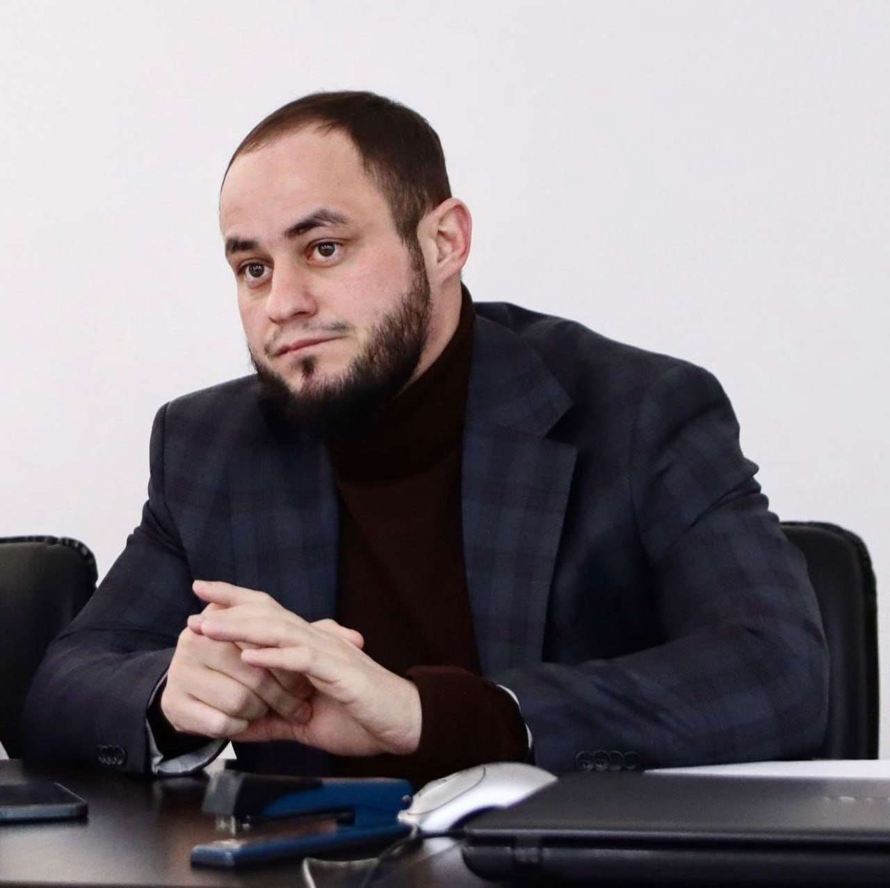 Экс-министра здравоохранения Ингушетии и главврача онкодиспансера Магомед-Башира Балаева арестовали по делу о хищении 53 млн рублей, выделенных на закупку медицинского оборудования. Его взяли под стражу в зале суда, арест продлится до 4 сентября включительно.    Регнум