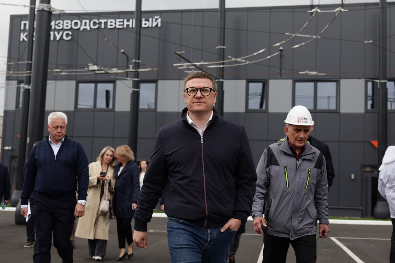 Прессу не позвали на инаугурацию челябинского губернатора  Вновь вступать в должность главы региона Алексей Текслер будет в театре оперы и балета им. Глинки 20 сентября. Увидеть церемонию можно будет в прямом эфире.   «В связи с ограниченным количеством мест в оперном театре и организацией прямой трансляции, торжественная церемония пройдет без очного участия представителей СМИ», - сообщили в пресс-службе главы региона.