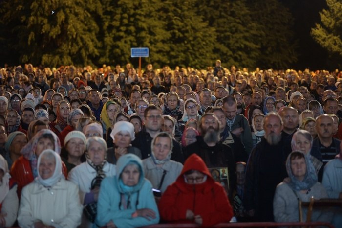 В Екатеринбурге перекроют часть улиц из-за крестного хода  В это воскресенье, 29 сентября, в Екатеринбурге пройдёт крестный ход. По этой причине закроют движение транспорта по нескольким улицам. Об этом сообщили в пресс-службе городской горадминистрации.