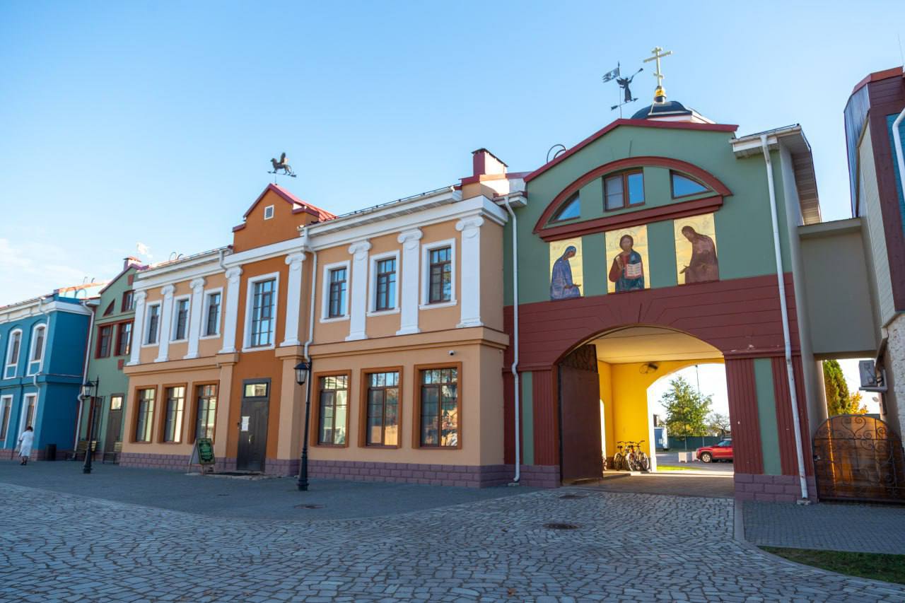 Туристические апартаменты появятся в Печорах в 2026 2027 годах В городе работают сразу два инвестора которые квартально осваивают нишу размещения туристов Один инвестор занимается разработкой апарт отеля со средней ценовой политикой другой с более фешенебельными апартаментами Источник ПАИ Оставайтесь с нами Псковтуристический Псковскаяобласть регион60