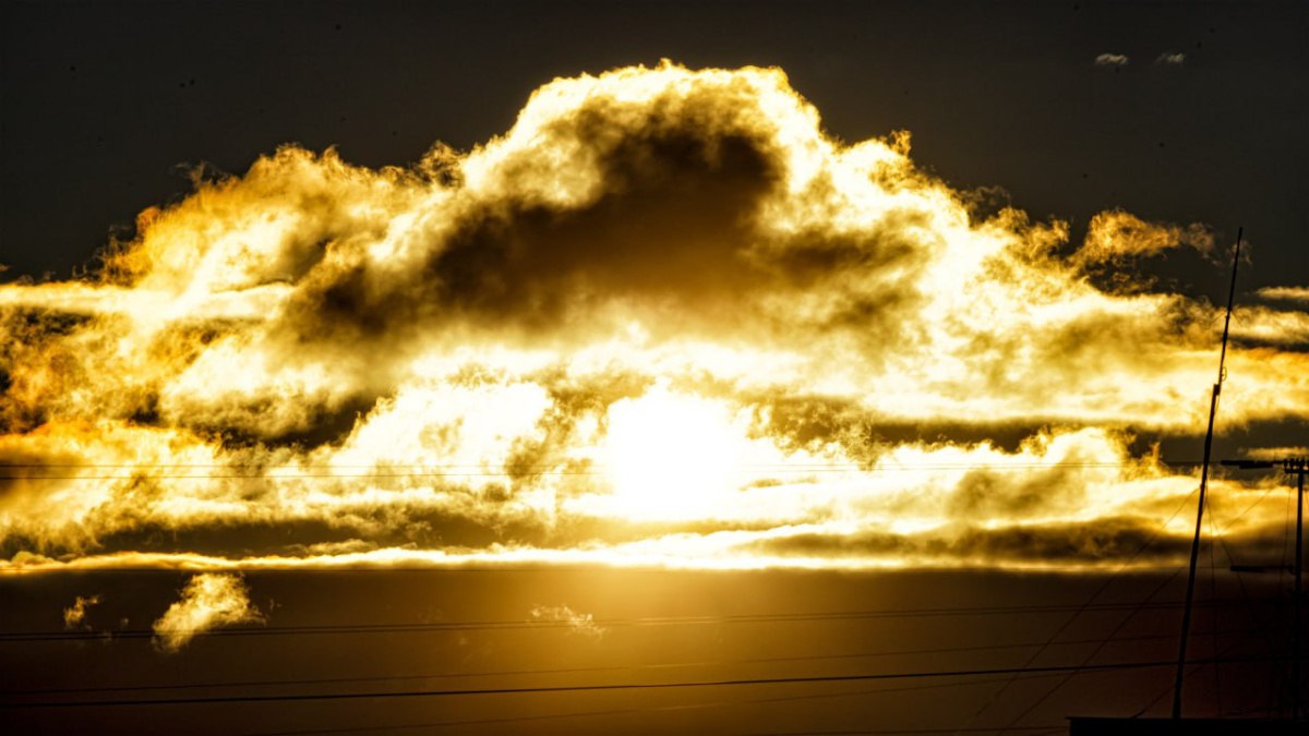 Магнитная буря 20 января грозит жителям Самары Российские ученые зафиксировали мощный выброс плазмы на Солнце что может вызвать сильную магнитную бурю на Земле с 20 января классифицируемую как G3 и G4 Начальная скорость плазмы в момент ухода от Солнца составляет около 2000 километров в секунду ГТРК Самара MAX lВК lОК lСАЙТ