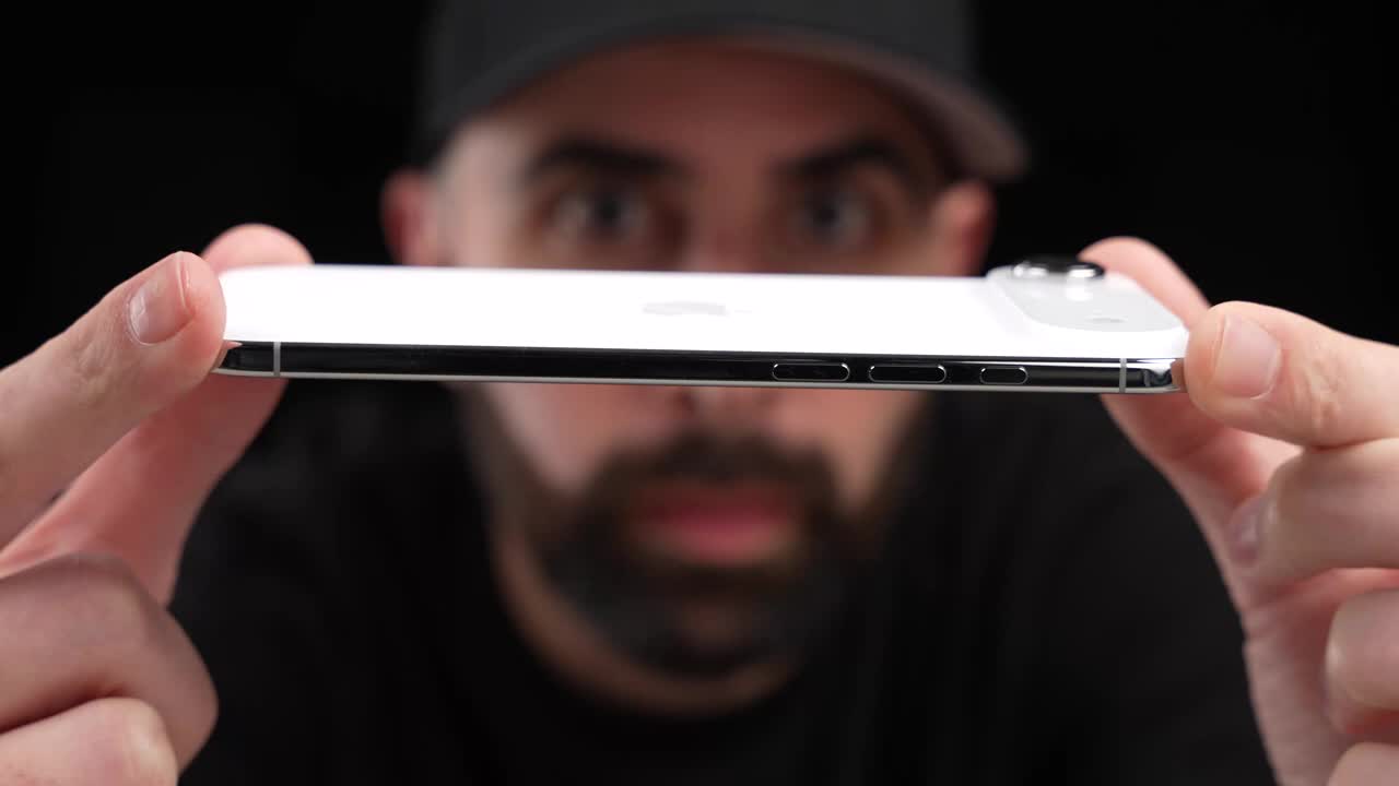 Сравнение автономности iPhone Air и Samsung Galaxy S25 Edge: результаты тестов