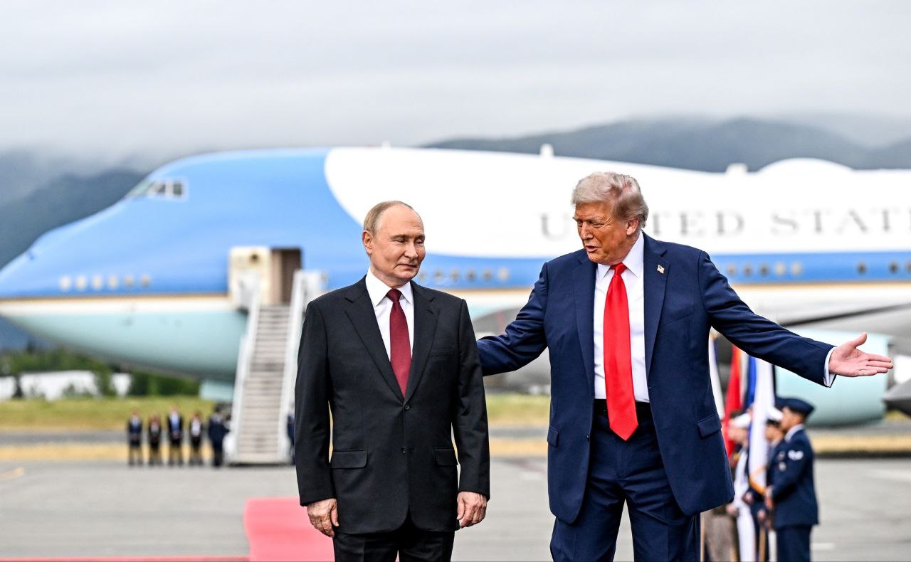 США в июле текущего года впервые в современной истории закупили яйца домашних кур из России Согласно данным американской статслужбы в июле США ввезли свежих куриных яиц из России на 455 тысяч долларов Это первая такая поставка как минимум с начала 1992 года РИА Новости Фото Кремля