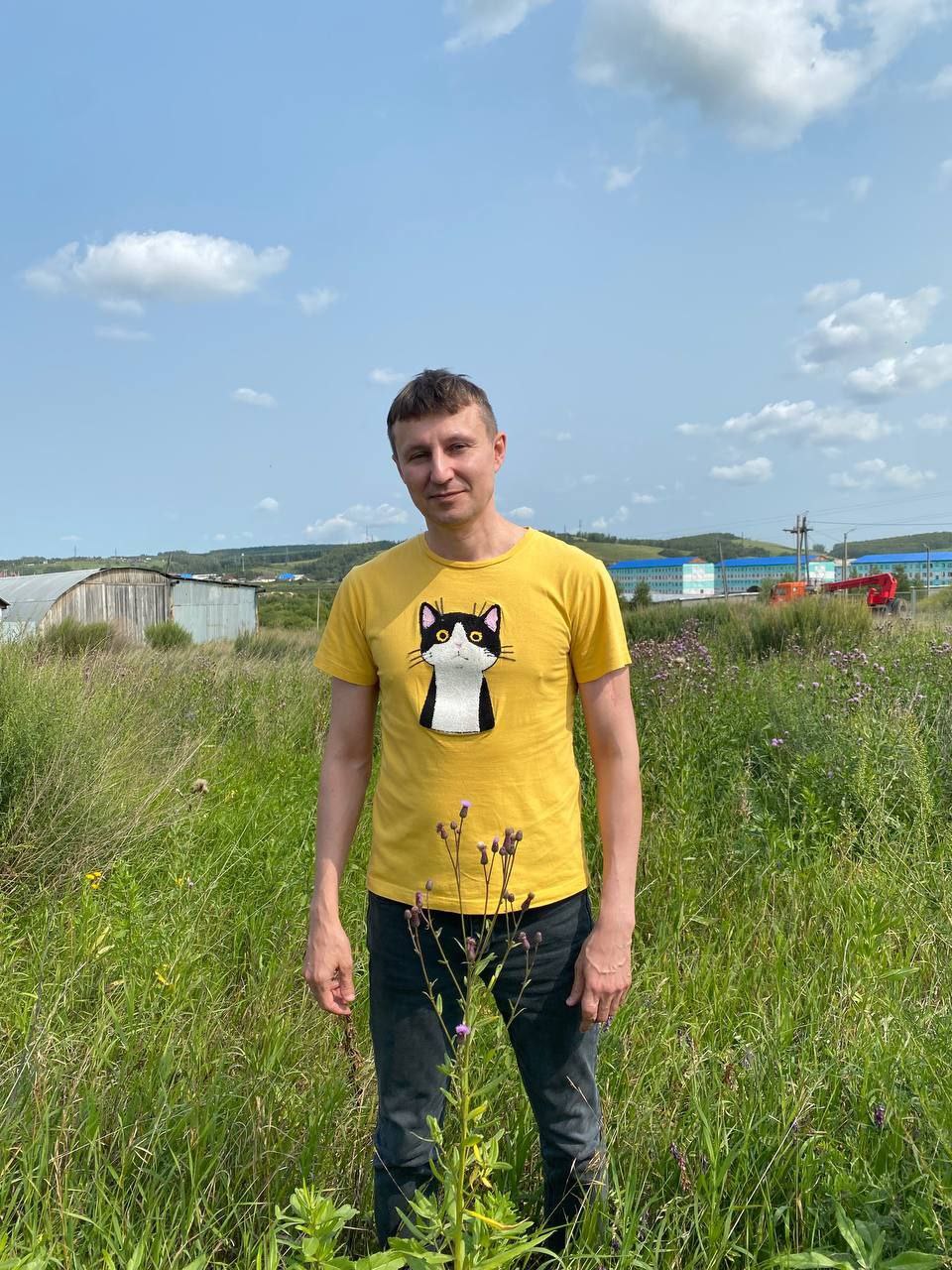 Александра Глискова перевели в ИК-17. Депутата Заксобрания и экс-кандидата в губернаторы содержали в СИЗО-1. Сейчас его этапировали в колонию строгого режима ИК-17 — сообщают однопартийцы. Напомним, Глискова обвиняли в получении взятки. В октябре 2024 года суд признал его виновным и назначил 10 лет строгого режима и штраф 10 миллионов рублей. В начале апреля Александр Глисков подписал контракт на участие в СВО. Однако, суд не принял ходатайство от военных из-за неверной подписи. Сейчас вопрос пока не решён. Подписаться Прислать новость