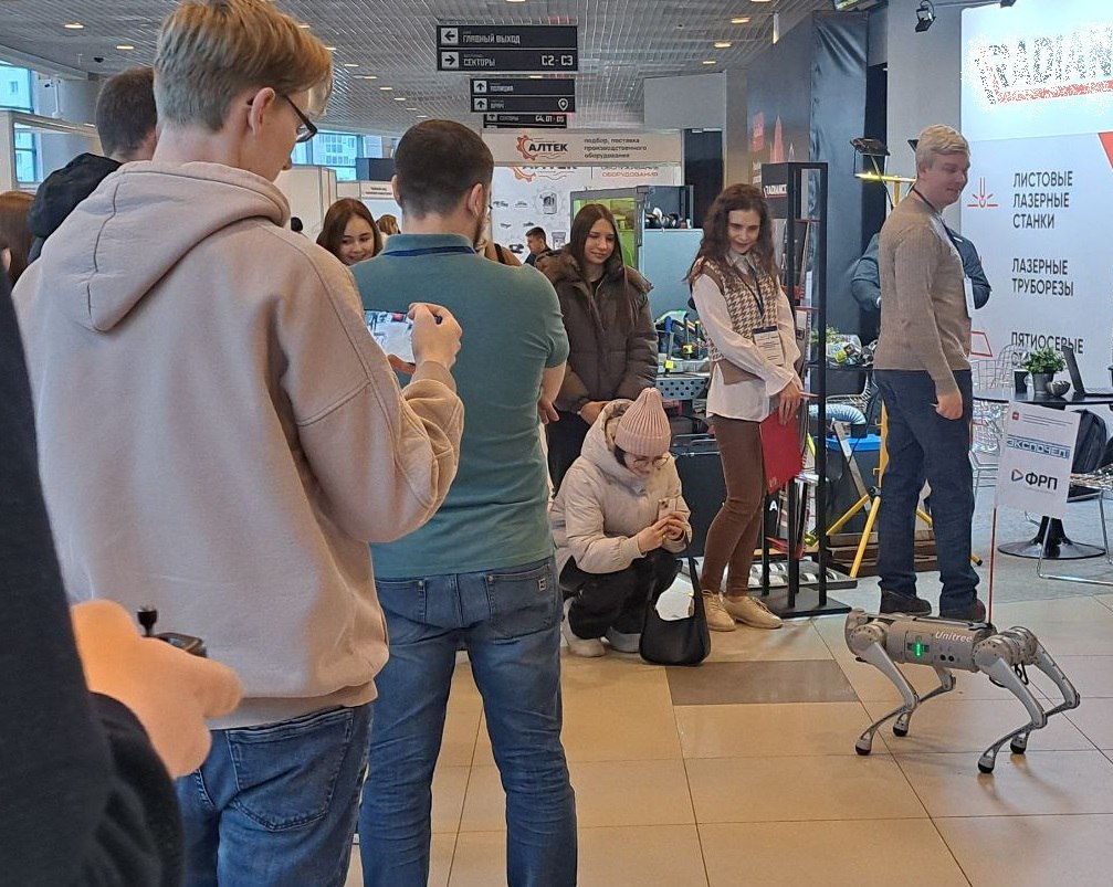 В Челябинской области ищут пути расширения присутствия систем с искусственным интеллектом на предприятиях Ситуацию обсудили на промышленном форуме Искусственный интеллект готов решать большой спектр задач Это повышение производительности труда на отдельных участках облегчение работы HR службы увеличение эффективности производственных процессов например с помощью предиктивного анализа работы оборудования усиление систем безопасности интеллектуальный контроль персонала Однако есть существенные проблемы Какие именно и варианты их решения озвучили эксперты и представители промышленной отрасли dk chel