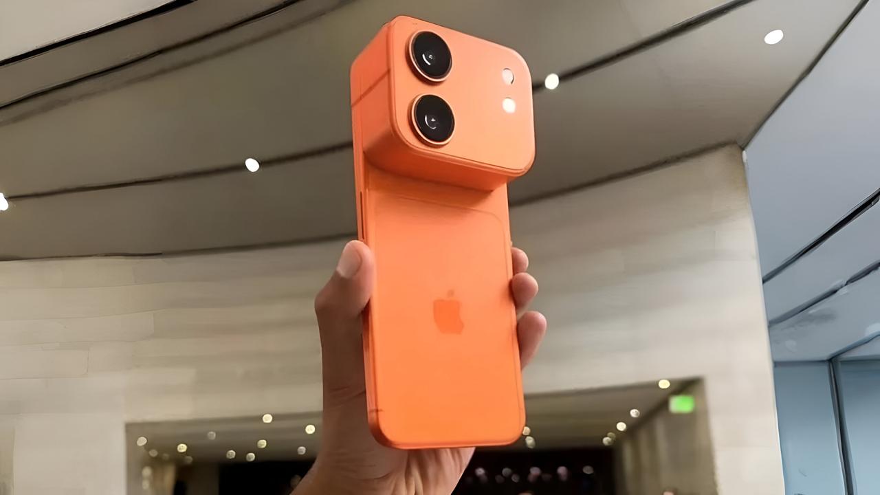 Почти кирпич следующий iPhone станет самым толстым и тяжёлым смартфоном в истории Apple Китайский инсайдер под ником Instant Digital заявил в Weibo что запланированные Apple изменения в аппаратной части iPhone 18 Pro Max сделают его самым тяжелым телефоном бренда Виноваты покупатели которые не оценили тонкость и лёгкость iPhone Air Ожидается что Apple не изменит диагональ экрана iPhone 18 Pro Max но сам корпус станет толще чем у iPhone 17 Pro Max а его вес превысит показатели актуального флагмана на 10 г 243 г минимум К слову текущий рекордсмен по весу iPhone 14 Pro Max Он весит ровно 240 г Apple решила не заострять внимание на толщине и весе из за провала iPhone Air Инсайдер утверждает что компания посчитала уменьшение толщины и веса iPhone не очень привлекательными для потребителей если это подразумевает компромисс в плане функциональности и времени автономной работы Релиз iPhone 18 Pro и iPhone 18 Pro Max состоится только осенью 2026 года поэтому у Apple ещё есть время пересмотреть дизайн несколько раз iguides