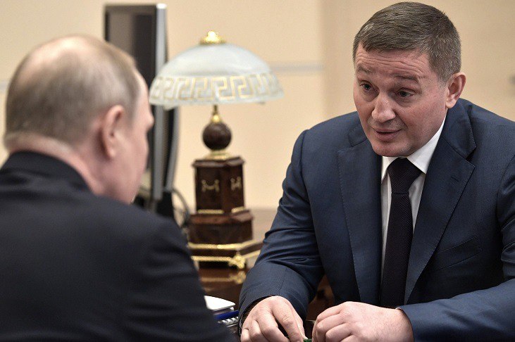 Владимир Путин наградил губернатора Бочарова орденом за заслуги перед Отечеством Президент России Владимир Путин наградил губернатора Волгоградской области Андрея Бочарова орденом «За заслуги перед Отечеством» III степени. Как сообщает ИА «Высота 102», соответствующий указ был подписан главой государства сегодня, 24 июня, и уже опубликован на сайте правовых актов. Согласно тексту опубликованного указа, глава Волгоградского региона отмечен высокой государственной наградой «за большой вклад в социально-экономическое развитие Волгоградской области».