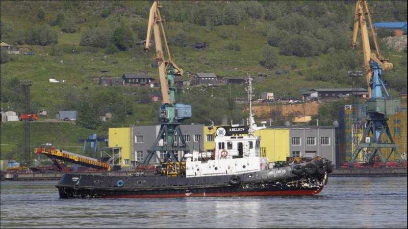 Мурманские буксиры оснастили умной системой безопасности   В порту Мурманска внедрили интеллектуальную систему видеонаблюдения для буксиров. Разработка МТС и компании «Армада» помогает контролировать состояние экипажа и безопасность судов в режиме реального времени.    Основой системы стал комплекс «Сфера», передающий данные с ключевых узлов судна в порт через сотовую связь. Актуально для мурманских буксиров, работающих в сложных климатических условиях — система поможет быстрее реагировать на внештатные ситуации.  Подписаться Прислать новость