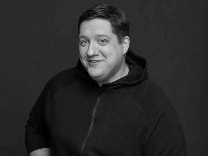 Умер актёр Роман Попов Звезда сериала Полицейский с Рублёвки несколько лет боролся с раком Актёру было 40 лет