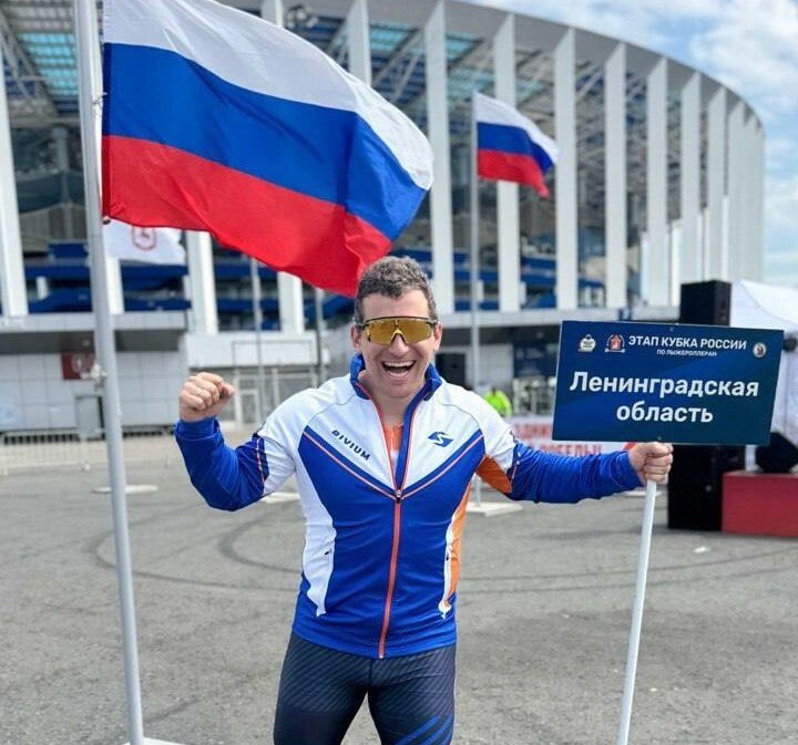 Определились призёры в спринте на 1‑м этапе Кубка России по лыжероллерам в Нижнем Новгороде Иван Жилинский из Санкт-Петербурга и Виктория Лукашова, представляющая подмосковную спортивную школу «Истина», стали победителями 200-метрового спринта свободным стилем. Нижегородская Стрелка Z Подпишись