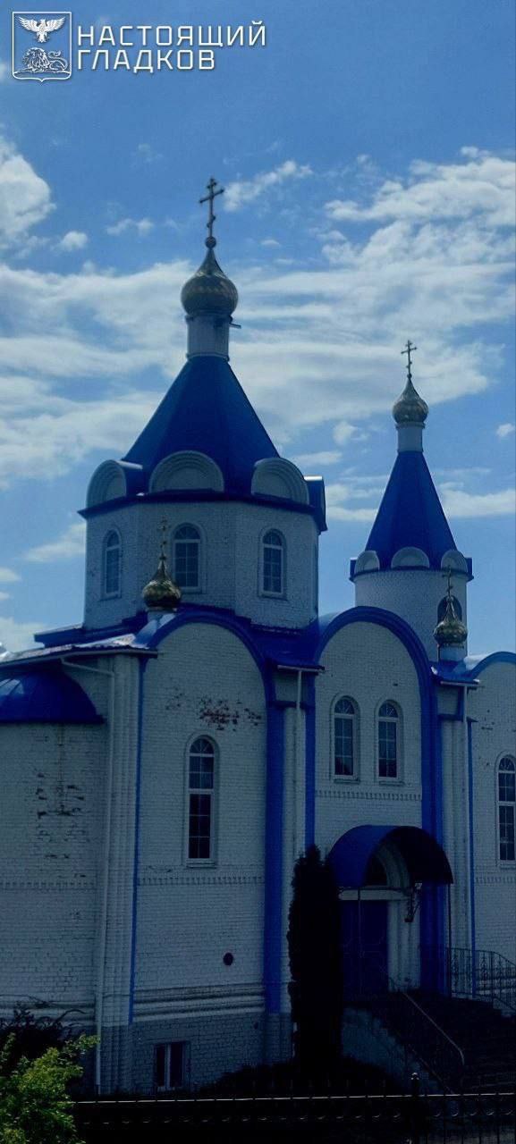 Вражеский дрон повредил купол церкви в Ясных Зорях. ВСУ продолжают атаковать регион. По предварительной информации, пострадавших нет. В Белгородском районе в селе Новая Деревня дрон ударил по припаркованной спецтехнике. У транспортного средства повреждён прицеп. В Малиновке в частном доме пробита крыша. Кроме того, поступила информация об очередной варварской атаке ВСУ на церковь. От удара дрона повреждён купол храма Благовещения Пресвятой Богородицы в селе Ясные Зори. Ещё один дрон ударил по социальному объекту в селе Новая Таволжанка Шебекинского округа. В результате его детонации повреждено одно из помещений. В Борисовском районе в селе Новоалександровка вследствие атаки беспилотника выбито лобовое стекло легкового автомобиля и осколками посечён забор частного домовладения. Село Стригуны дважды атаковано дронами. От удара одного дрона повреждено остекление объекта торговли, от второй атаки осколками посечены легковой автомобиль и трактор. Подписаться Прислать новость