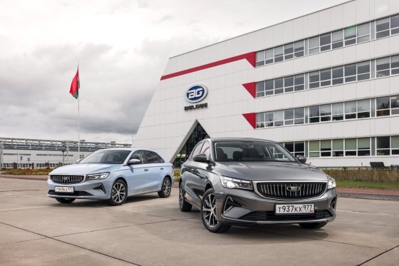 Дефицит Belgee S50 грозит затянуться у дилеров закончились живые машины На старте продаж седан Belgee S50 столкнулся с ажиотажным спросом у большинства дилеров модель уже закончилась Представители автосалонов признают завод не успевает собирать автомобили и поставки в Россию идут под конкретные заказы На старте продаж седан Belgee S50 столкнулся с ажиотажным спросом у большинства дилеров модель уже закончилась Представители автосалонов признают завод не успевает собирать автомобили и поставки в Россию идут под конкретные заказы По словам продавцов спрос превысил ожидания конец года ограниченные квоты и активные покупки в России привели к временному дефициту Если темпы продаж сохранятся Belgee S50 может остаться в дефиците до начала следующего года пока завод не нарастит выпуск Подробности в материале Российской Газеты Фото Пресс служба Belgee