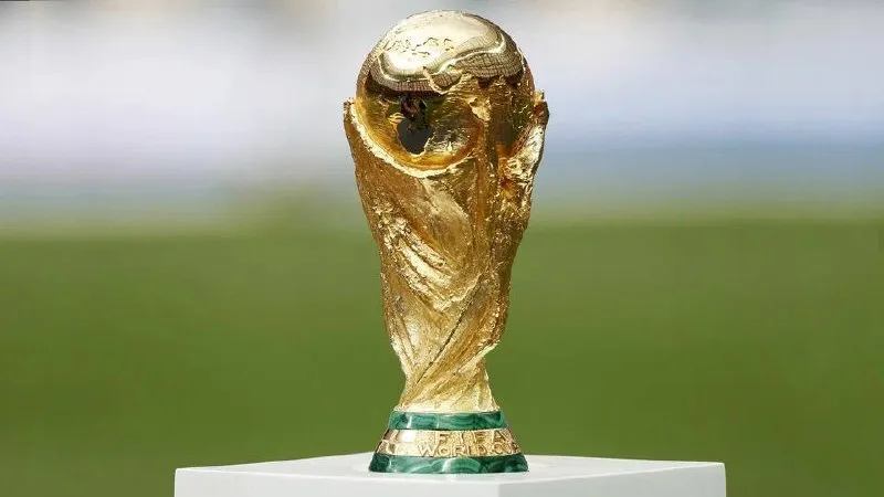 3 7 млн рублей заплатят тому что посмотрит все 104 матча чемпионата мира по футболу Смотреть игры предстоит в Нью Йорке на Таймс сквер под наблюдением камер 50 тысяч долларов главному футбольному фанату за такую работу передаст канал Fox veraafanasyeva