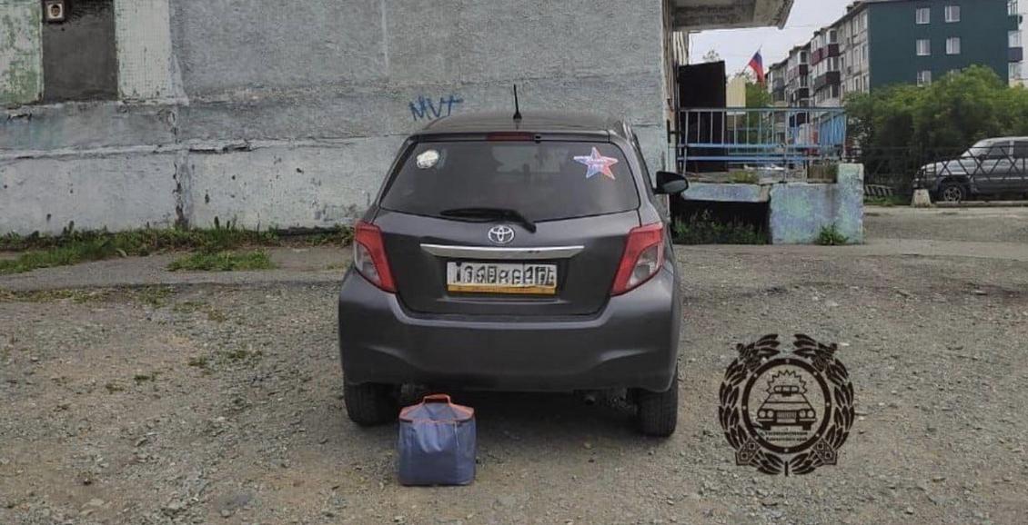 В столице Камчатки пенсионерка угодила под колеса иномарки В Петропавловске-Камчатском 72-летняя попала под колеса автомобиля. Женщина получила травмы и была госпитализирована в медицинское учреждение. Нажмите для подробностей -