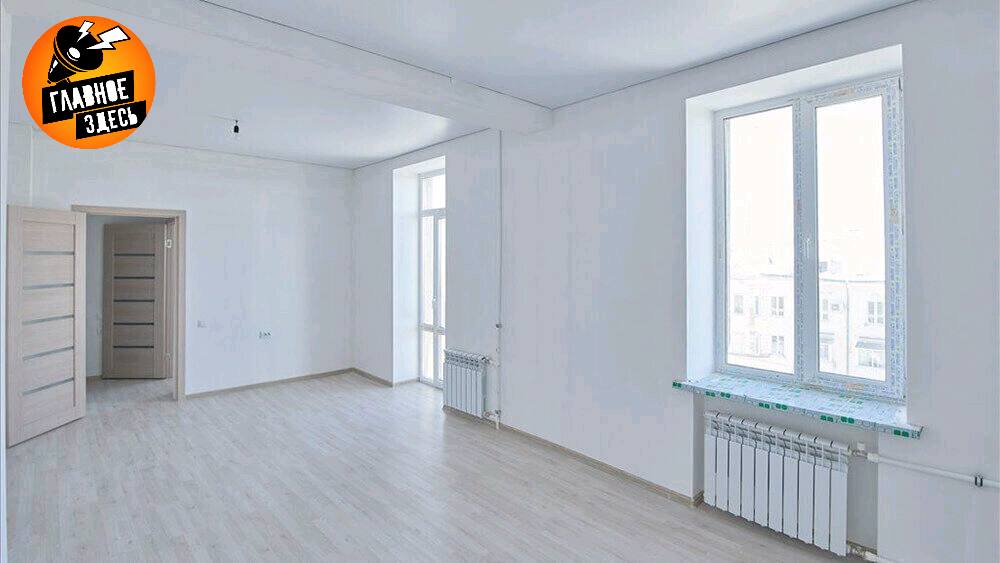 Утвержден ГОСТ по отделке в новостройках Главным нововведением стандарта стала система классов отделки от первого до восьмого Для каждого класса закреплены предельные отклонения по плоскостности прямолинейности вертикальности и горизонтальности а также прописаны критерии визуальной оценки Также ГОСТ вводит единые критерии оценки качества отделки в новостройках Он затрагивает основные виды внутренней отделки штукатурные облицовочные малярные и обойные работы устройство потолков и полов а также закрепляет методы и средства контроля Документ вступает в действие с 1 марта 2026 года Главное здесь Подписывайтесь