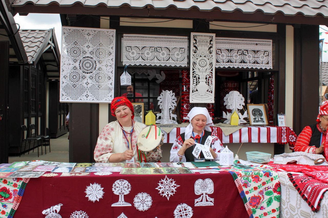 Минпромторг РФ разработал законопроект о российской полке с требованиями к непродовольственным нацтоварам МОСКВА 10 февраля ФедералПресс Министерство промышленности и торговли РФ разработало законопроект о российской полке с требованиями к национальным непродовольственным товарам включая обязательное подтверждение их происхождения Об этом сообщает ТАСС Подробнее