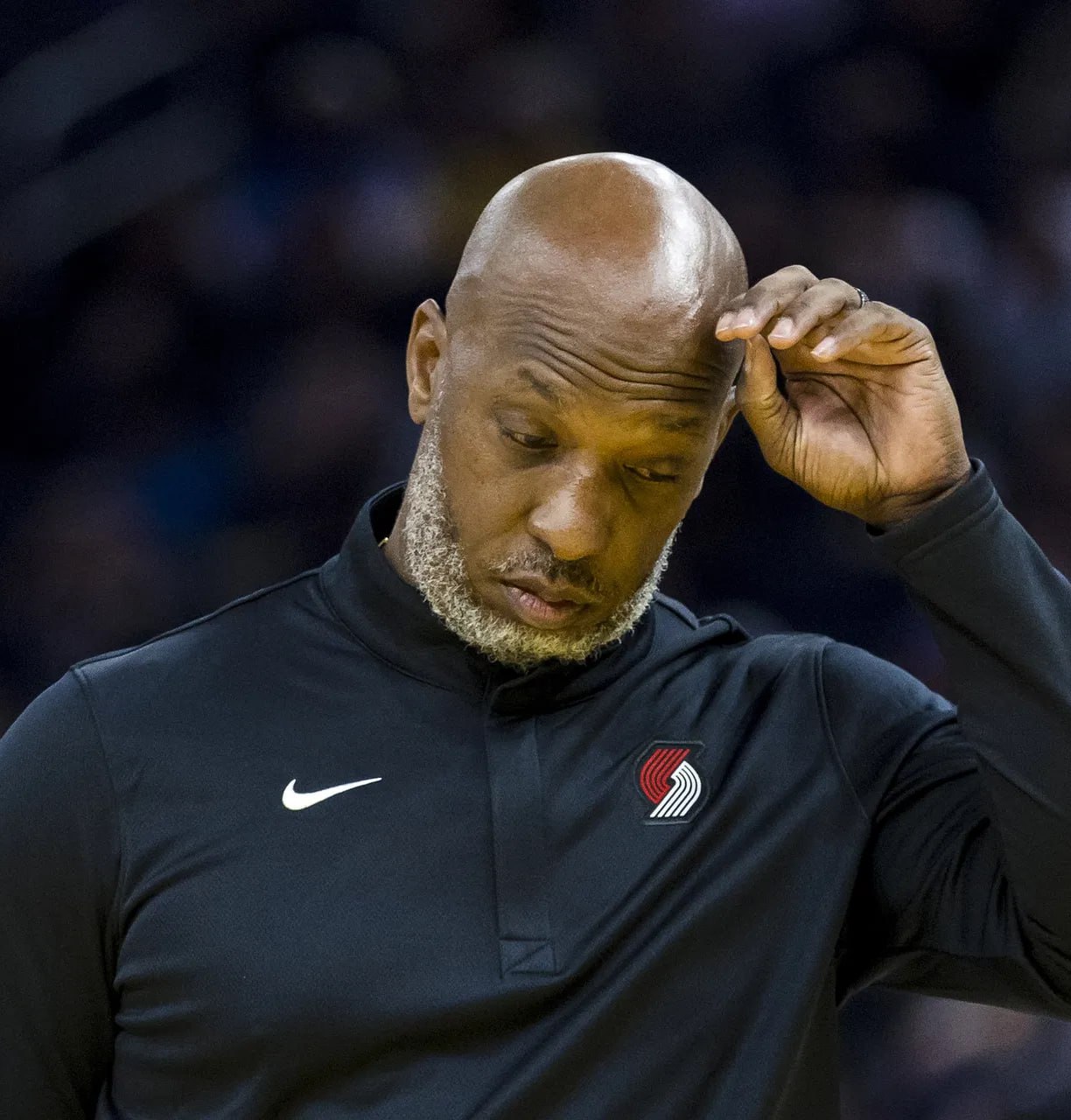 ФБР сообщила о 34 фигурантах дела о нелегальных ставках и покере Среди обвиняемых игроки и тренеры НБА 13 членов мафии и их сообщники Среди команд на которые делались нелегальные ставки на спорт были Шарлотт Портленд Лос Анджелес Лейкерс и Торонто Известны имена трех фигурантов тренер Портленда Чонси Биллапс защитник Майами Терри Розир а также экс игрок Кливленда Деймон Джонс Все трое были арестованы ШОУТАЙМ   Спортс   Приложение