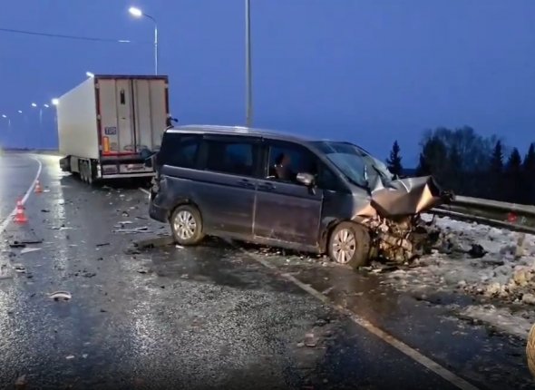 Человек погиб в лобовом ДТП в Куйтунском районе Водитель микроавтобуса не справился с управлением Читать подробнее на сайте