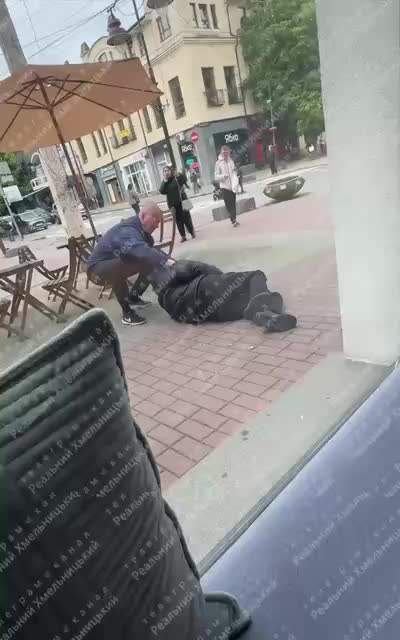 Попытка побега: 50-летний мужчина выпрыгнул из окна ТЦК в Хмельницком