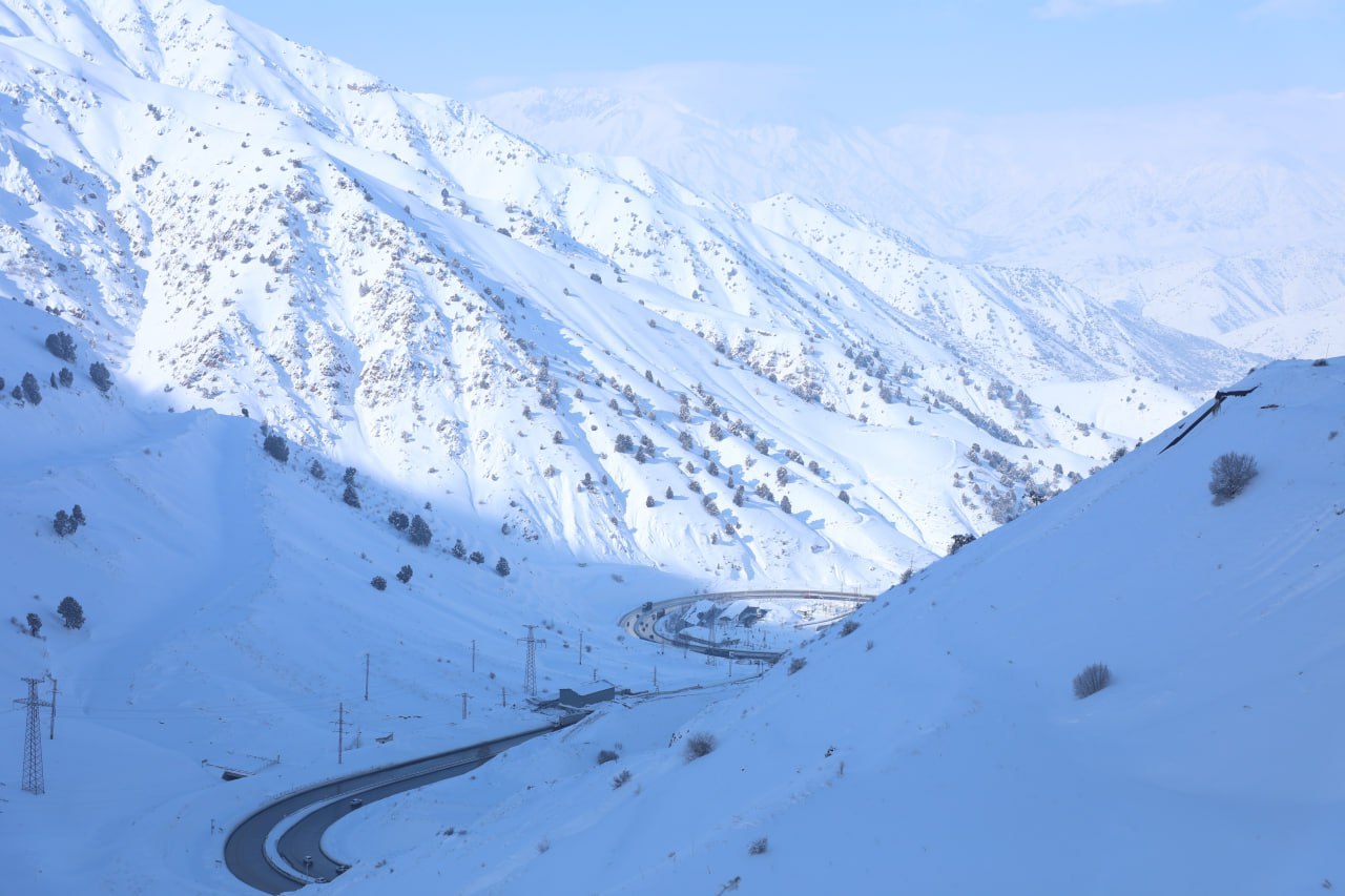 МЧС сообщило о скором возобновлении движения через перевал Камчик repost uz no vecherom opyat mogut perekrit Подписывайтесь на Repost