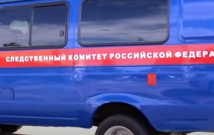 В Улан Удэ нашёлся подросток которого искали всем миром несколько недель 15 летний мальчик ещё 5 сентября ушёл из дома в микрорайоне Восточный и снова там так и не появился Всё это время велись масштабные поиски В СК возбудили уголовное дело Близкие подростка даже обращались в СМИ и просили его вернуться домой А сегодня стало известно что юный улан удэнец нашёлся Всё это время он проживал у знакомых в Улан Удэ