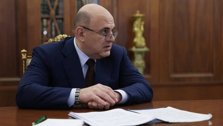 Премьер-министр России Михаил Мишустин поручил создать в регионах 13 образовательно-производственных кластеров для подготовки кадров Для этого будет выделен 1 млрд рублей. Субсидии предназначены для Донецкой Народной Республики, Ингушетии, Крыма, Луганской Народной Республики, Белгородской, Брянской, Воронежской, Запорожской, Курской, Ростовской, Херсонской областей, а также Севастополя и Еврейской автономной области. Создание таких кластеров позволит субъектам подготовить нужные для своей экономики и социальной сферы квалифицированные кадры и привлечь к сотрудничеству и образовательному процессу потенциальных работодателей.
