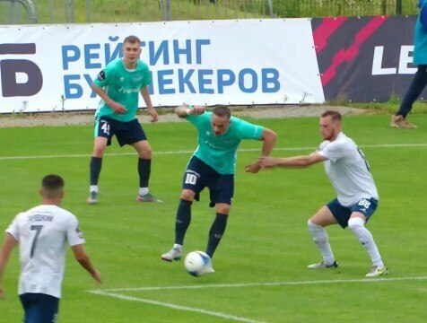 Футболисты "Калуги" потерпели поражение в первом матче сезона   Футбольный клуб "Калуга" с поражения начал осеннюю стадию первенства России в серебряной группе дивизиона "А" второй лиги. Стартовый матч проходил в нашем областном центре, а соперником стал клуб "Иртыш" из Омска.